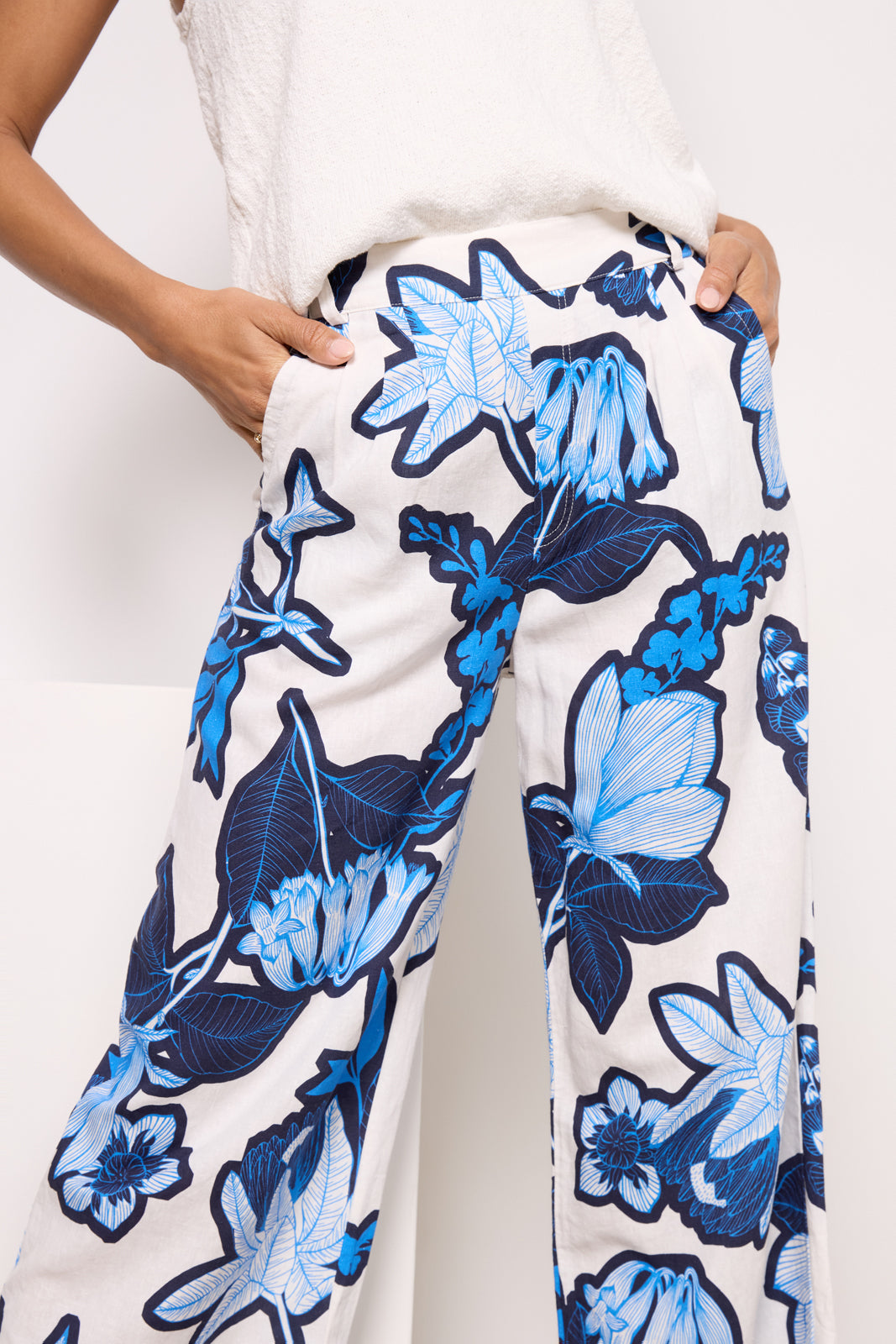 Tropical Floral Linen Pant