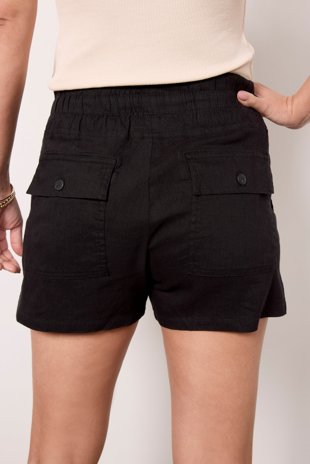 Christina Linen Short