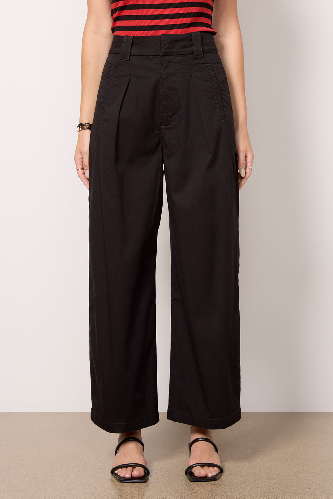 Cara Cropped Pleated Trouser