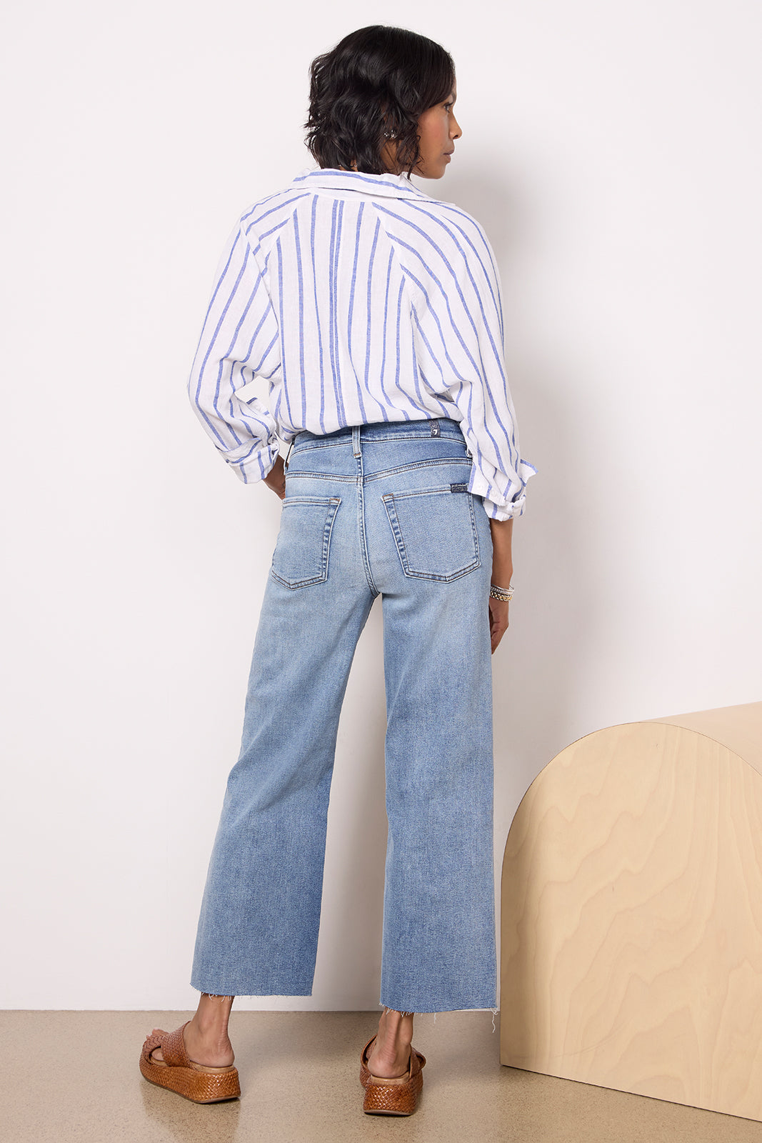 Cropped Alexa w Raw Hem